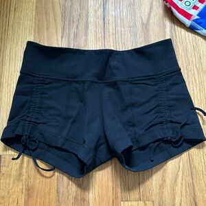 Lululemon Scrunch Short